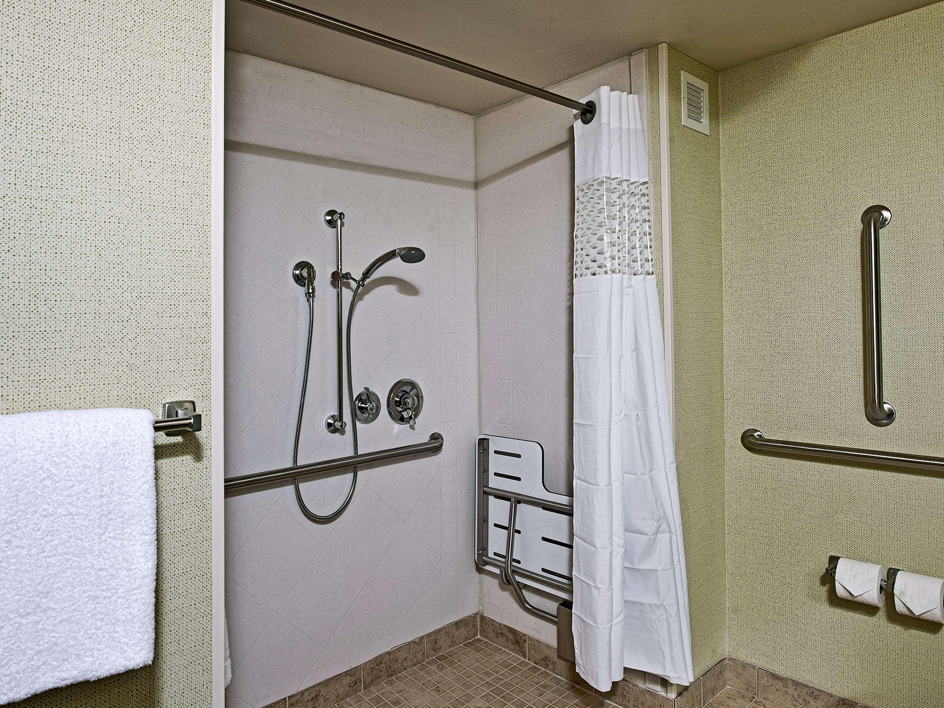 Hampton Inn Аугуста Екстериор снимка