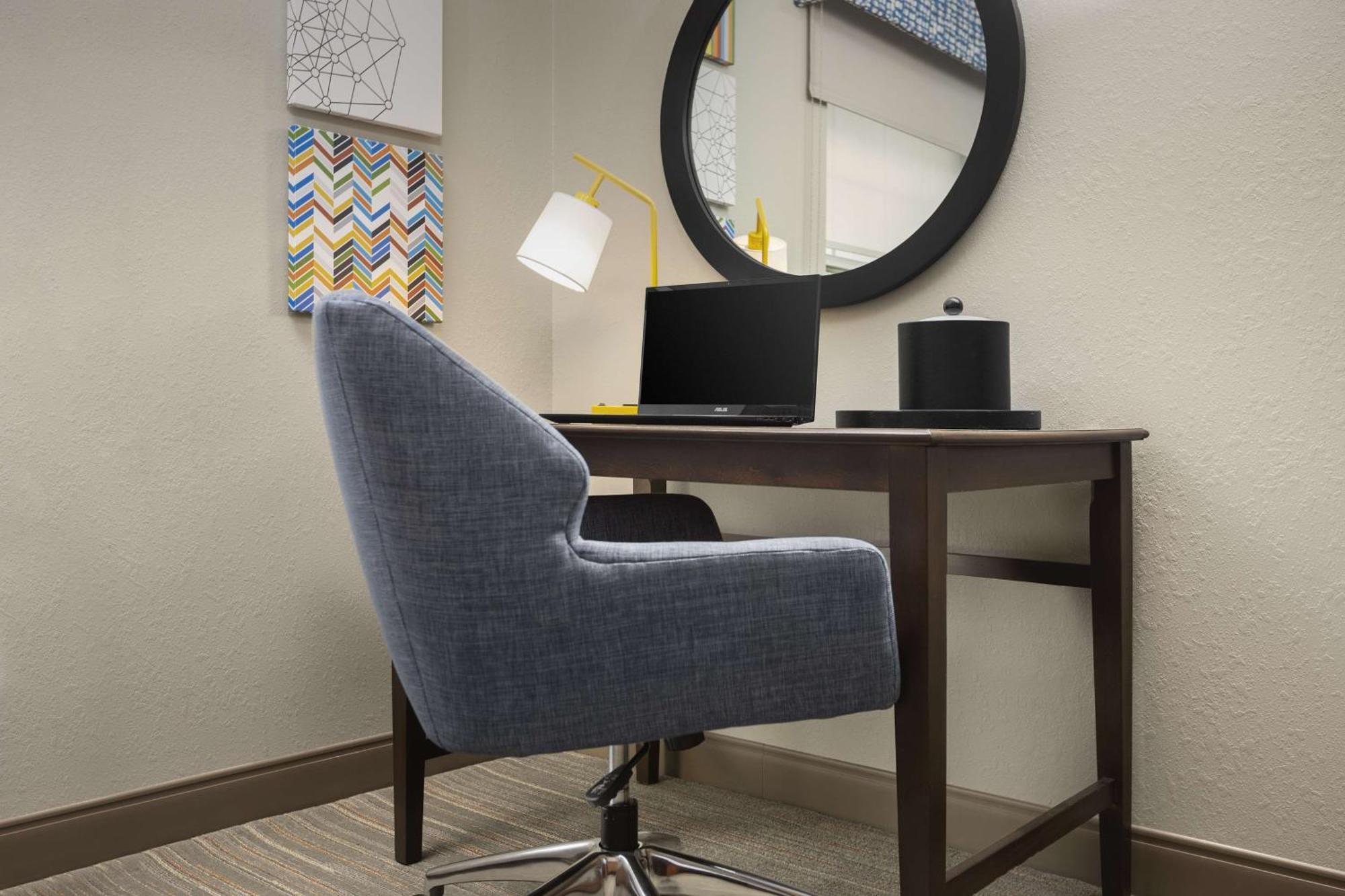Hampton Inn Аугуста Екстериор снимка