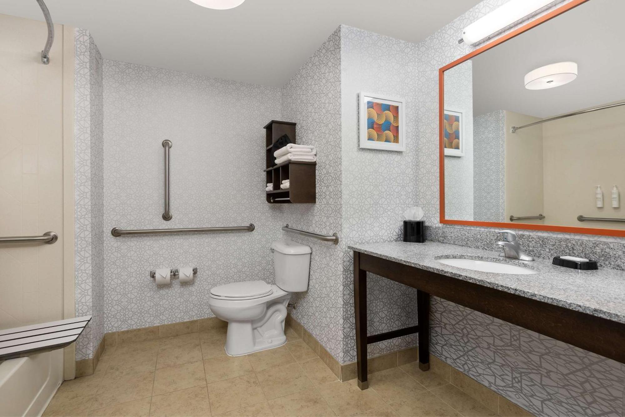 Hampton Inn Аугуста Екстериор снимка