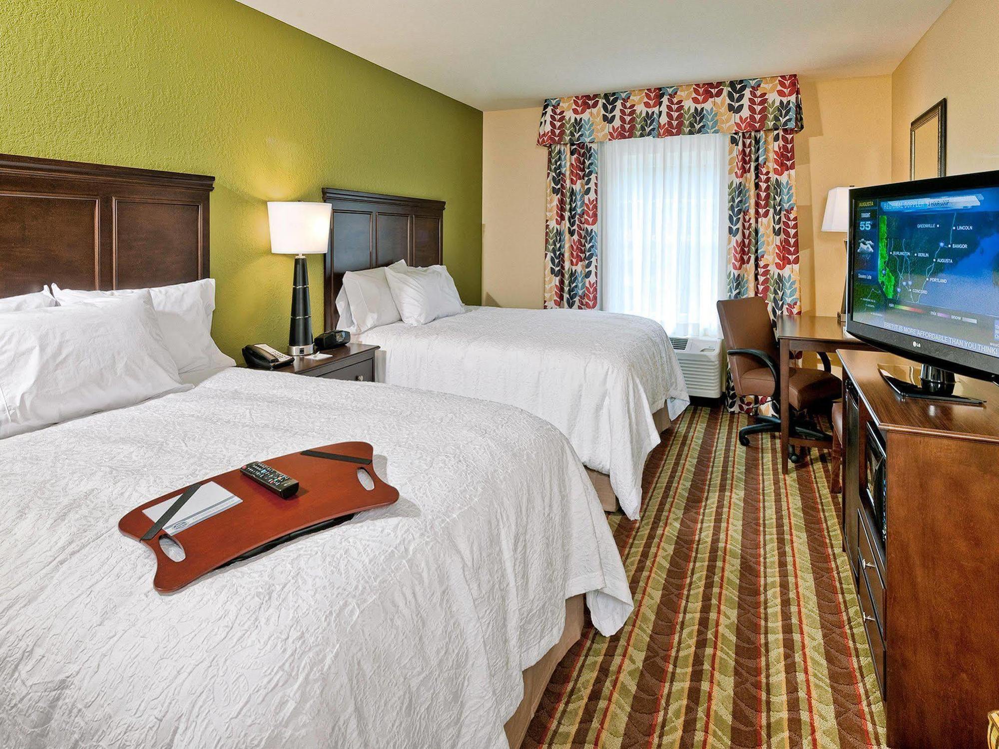 Hampton Inn Аугуста Стая снимка